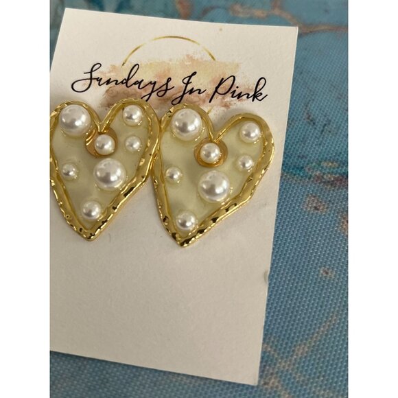 GOLD Tone Pearlized Love Valentine Statement Earrings NEW - Picture 2 of 4